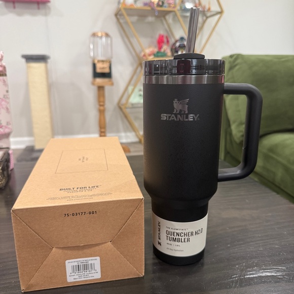 NEW Stanley Black Moon Quencher H2.O FlowState Tumbler - 40oz - Picture 3 of 6